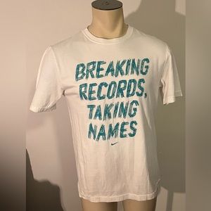 NIKE “breaking records, taking names” White Short Sleeve T-Shirt X Size : Med